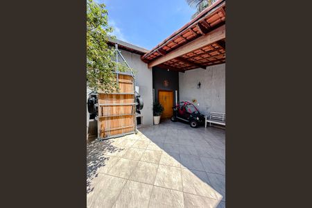 Casa à venda com 180m², 2 quartos e 2 vagasGaragem