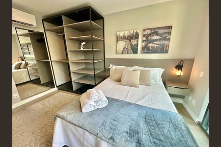 Quarto  de apartamento para alugar com 1 quarto, 24m² em Auxiliadora, Porto Alegre