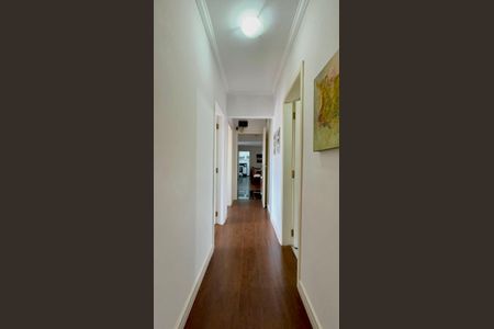 Apartamento à venda com 117m², 3 quartos e 2 vagas Apartamento à venda com 117m², 3 quartos e 2 vagasCorredor