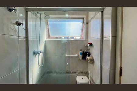 Apartamento à venda com 117m², 3 quartos e 2 vagas Apartamento à venda com 117m², 3 quartos e 2 vagasBanheiro da Suíte