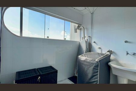 Apartamento à venda com 117m², 3 quartos e 2 vagas Apartamento à venda com 117m², 3 quartos e 2 vagasÁrea de Serviço