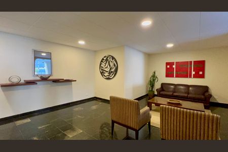 Apartamento à venda com 117m², 3 quartos e 2 vagas Apartamento à venda com 117m², 3 quartos e 2 vagasHall de entrada