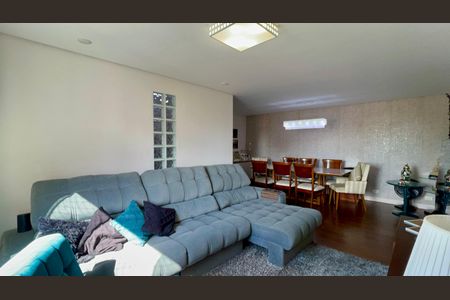 Apartamento à venda com 117m², 3 quartos e 2 vagas Apartamento à venda com 117m², 3 quartos e 2 vagasSala de TV