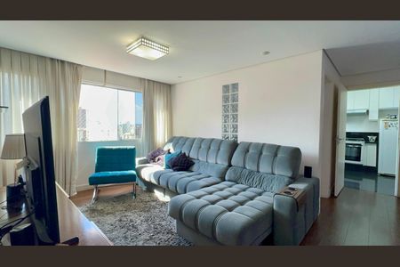 Apartamento à venda com 117m², 3 quartos e 2 vagas Apartamento à venda com 117m², 3 quartos e 2 vagasSala de TV