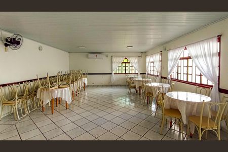 Apartamento para alugar com 58m², 2 quartos e sem vaga