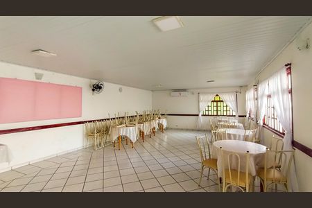 Apartamento para alugar com 58m², 2 quartos e sem vaga