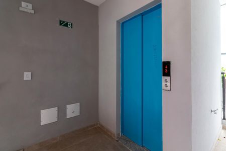Apartamento à venda com 34m², 2 quartos e sem vagaElevador