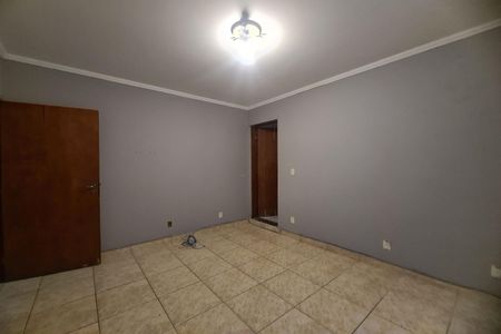 Quarto 2 de casa para alugar com 3 quartos, 150m² em Capão do Embira, São Paulo