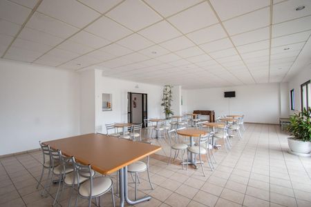 Apartamento à venda com 84m², 2 quartos e 1 vaga Apartamento à venda com 84m², 2 quartos e 1 vagaÁrea comum - Salão de festas