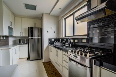 Apartamento à venda com 84m², 2 quartos e 1 vaga Apartamento à venda com 84m², 2 quartos e 1 vagaCozinha