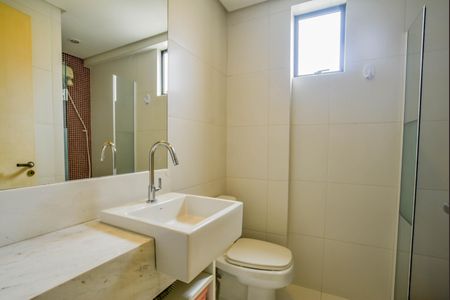 Apartamento à venda com 84m², 2 quartos e 1 vaga Apartamento à venda com 84m², 2 quartos e 1 vagaBanheiro da Suíte