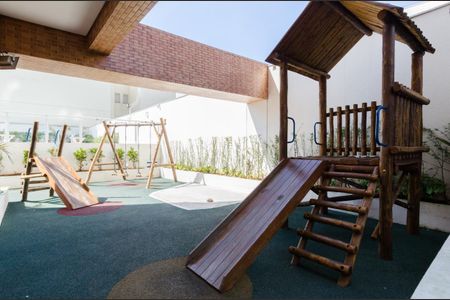 Apartamento à venda com 90m², 3 quartos e 2 vagas Apartamento à venda com 90m², 3 quartos e 2 vagasÁrea comum - Playground