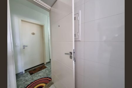 Apartamento para alugar com 120m², 4 quartos e 1 vaga Apartamento para alugar com 120m², 4 quartos e 1 vagaCorredor