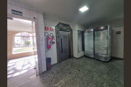 Apartamento para alugar com 120m², 4 quartos e 1 vaga Apartamento para alugar com 120m², 4 quartos e 1 vagaCorredor