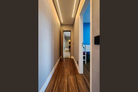 Apartamento à venda com 116m², 3 quartos e 2 vagasCorredor 