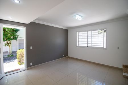 Sala de casa à venda com 3 quartos, 150m² em Rio Pequeno, São Paulo