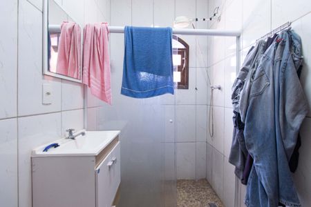 Casa à venda com 140m², 3 quartos e 4 vagasBanheiro da Suíte 2