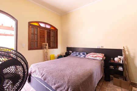 Casa à venda com 140m², 3 quartos e 4 vagasSuíte 2