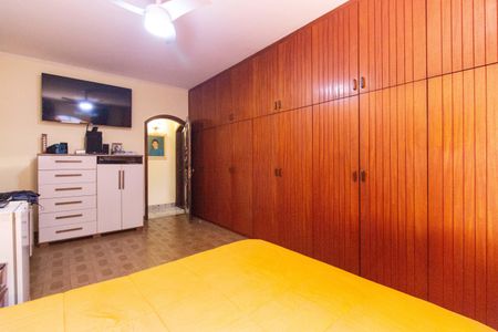 Casa à venda com 140m², 3 quartos e 4 vagasSuíte 3