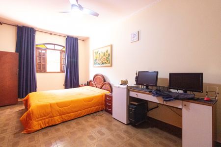 Casa à venda com 140m², 3 quartos e 4 vagasSuíte 3