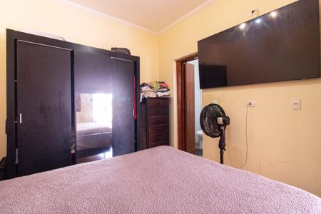 Casa à venda com 140m², 3 quartos e 4 vagasSuíte 2