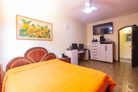 Casa à venda com 140m², 3 quartos e 4 vagasSuíte 3