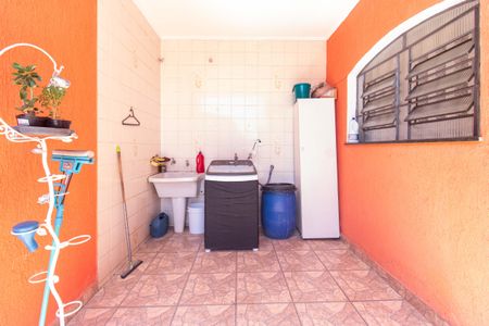 Casa à venda com 140m², 3 quartos e 4 vagasÁrea de Serviço