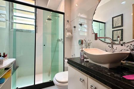 Apartamento à venda com 90m², 2 quartos e sem vagaBanheiro Social