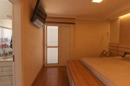 Casa de condomínio à venda com 190m², 4 quartos e 5 vagas