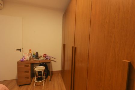 Casa de condomínio à venda com 190m², 4 quartos e 5 vagas