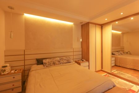 Casa de condomínio à venda com 190m², 4 quartos e 5 vagas