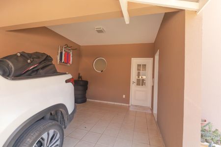 Casa de condomínio à venda com 190m², 4 quartos e 5 vagas