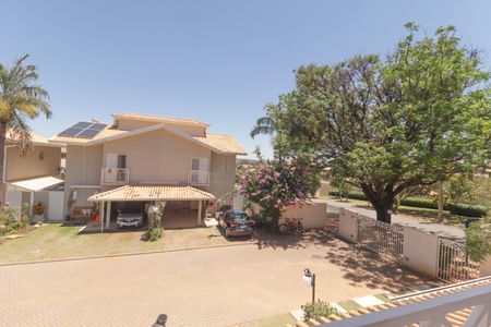 Casa de condomínio à venda com 190m², 4 quartos e 5 vagas