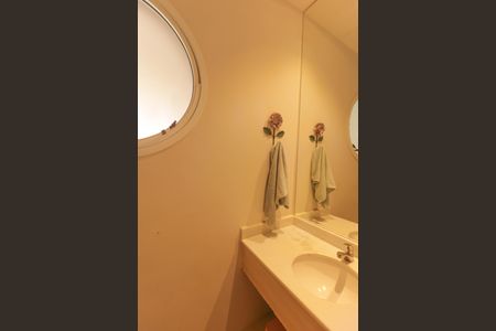 Casa de condomínio à venda com 190m², 4 quartos e 5 vagas