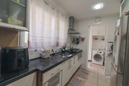 Casa de condomínio à venda com 190m², 4 quartos e 5 vagas