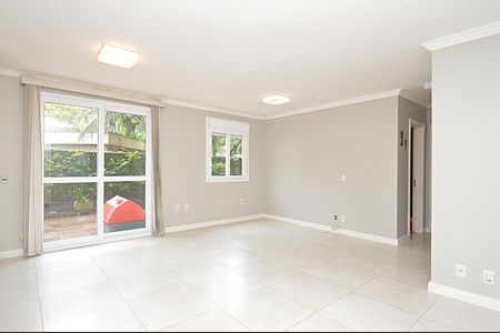 Sala de apartamento à venda com 2 quartos, 116m² em Jardim Sabará, Porto Alegre