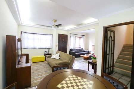 Casa à venda com 4 quartos, 250m² em Vila Congonhas, São Paulo