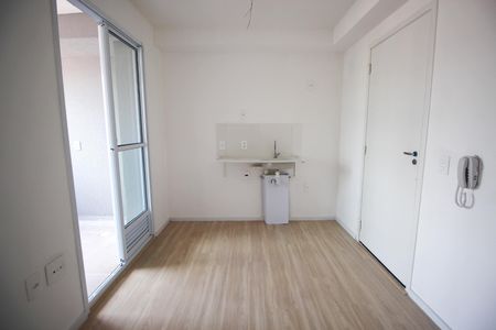 Sala e Cozinha de apartamento para alugar com 2 quartos, 31m² em Vila Plana, São Paulo