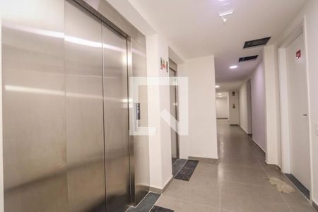 Apartamento para alugar com 31m², 2 quartos e sem vaga Apartamento para alugar com 31m², 2 quartos e sem vagaHall social