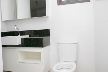 Apartamento à venda com 74m², 2 quartos e 2 vagasBanheiro da Suíte 2