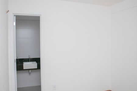 Apartamento à venda com 74m², 2 quartos e 2 vagasSuíte 1