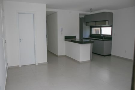 Apartamento à venda com 74m², 2 quartos e 2 vagasSala