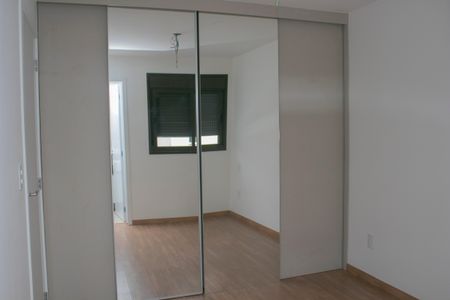 Apartamento à venda com 74m², 2 quartos e 2 vagasSuíte 2