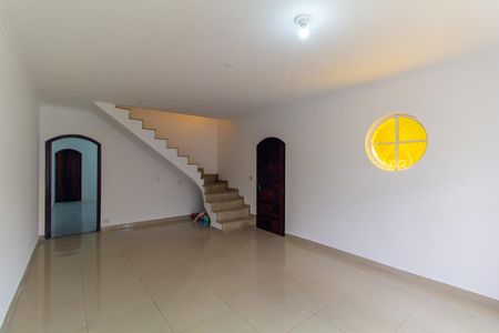 Casa à venda com 336m², 4 quartos e 3 vagasSala