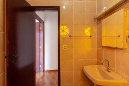 Casa à venda com 336m², 4 quartos e 3 vagasBanheiro 3