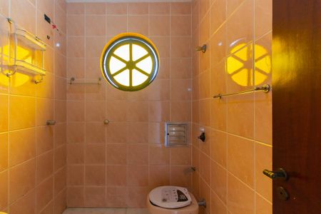 Casa à venda com 336m², 4 quartos e 3 vagasBanheiro 3