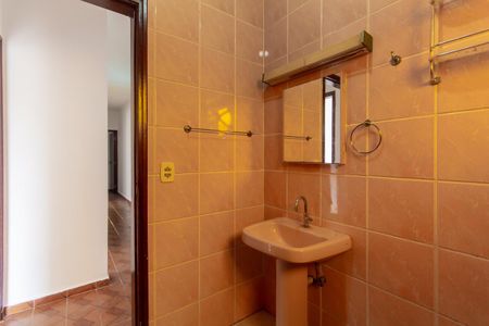 Casa à venda com 336m², 4 quartos e 3 vagasBanheiro 3