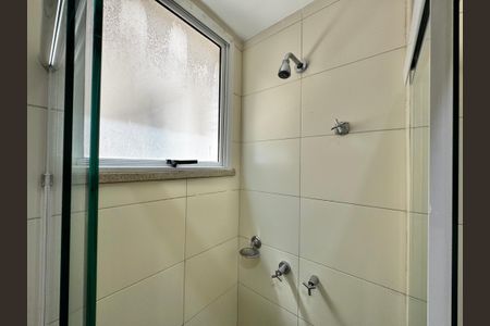 Apartamento à venda com 108m², 3 quartos e 2 vagas Apartamento à venda com 108m², 3 quartos e 2 vagasSuíte 1 - Banheiro