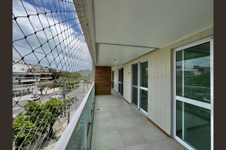 Apartamento à venda com 108m², 3 quartos e 2 vagas Apartamento à venda com 108m², 3 quartos e 2 vagasVaranda