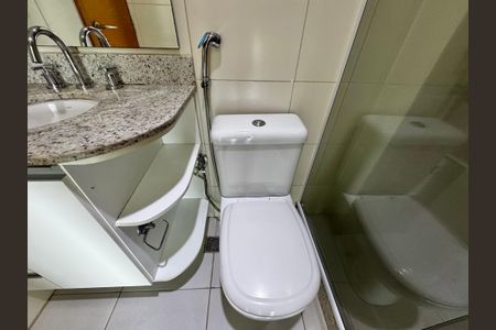 Apartamento à venda com 108m², 3 quartos e 2 vagas Apartamento à venda com 108m², 3 quartos e 2 vagasBanheiro Suítes canadenses